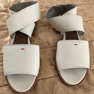 Ellen DeGeneres sandals